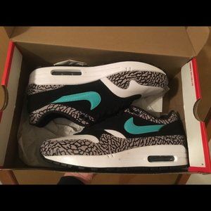 Nike Airmax 1 atmos “elephant”